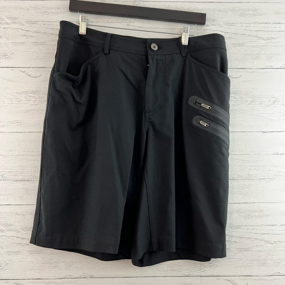 Lululemon Men's Cadence Shorts in Dark Gray Size 36